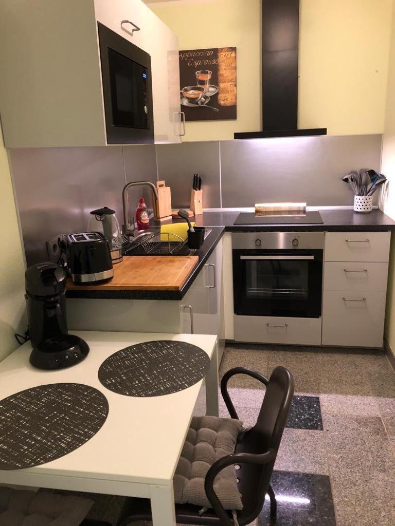 De Winter - - Apartmenthaus - Monteurzimmer Pensión