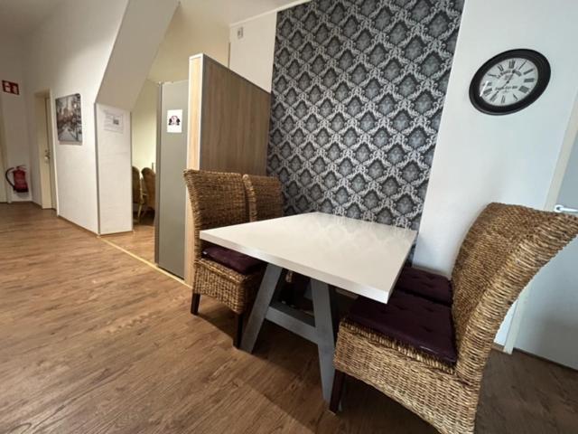 Pensión De Winter - - Apartmenthaus - Monteurzimmer 3*